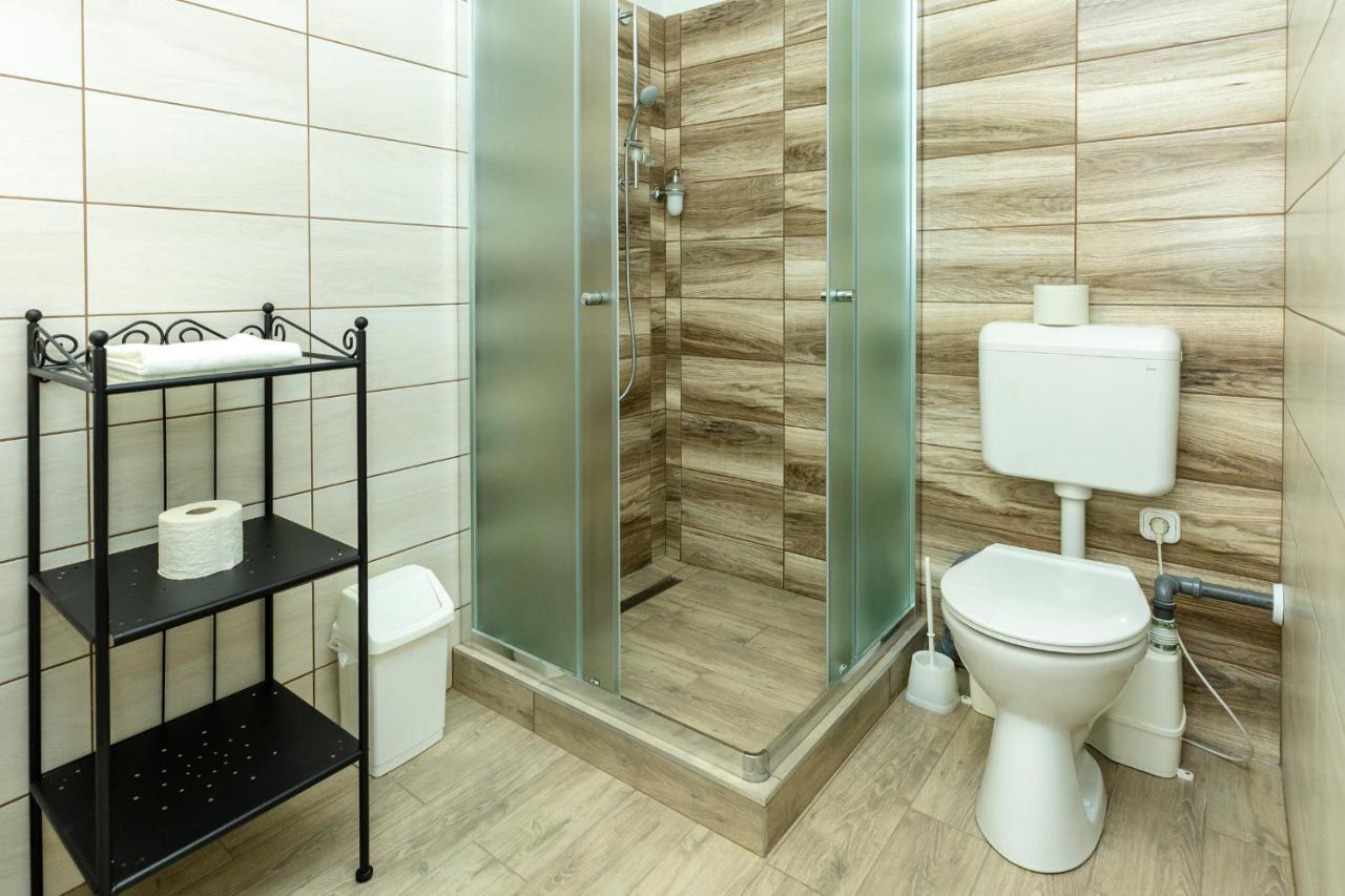 Servita Udvarhaz Eger Extérieur photo